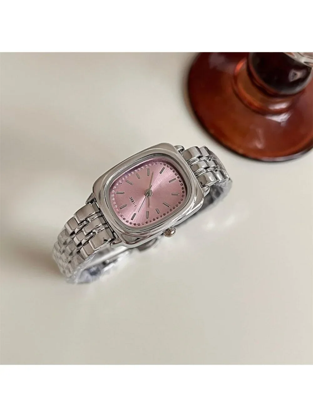 Women's Pink Dainty Casual Simple Fashionable Bracelet Analog Quartz Wrist Watch
